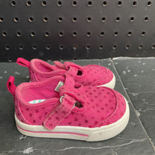 Load image into Gallery viewer, Girls Heart Shoes
