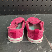 Load image into Gallery viewer, Girls Heart Shoes

