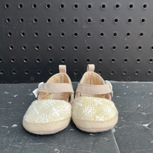 Load image into Gallery viewer, Girls Floral Sandals
