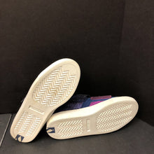 Load image into Gallery viewer, Girls Rise fit sneakers

