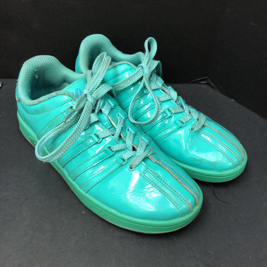 Girls varsity sneakers