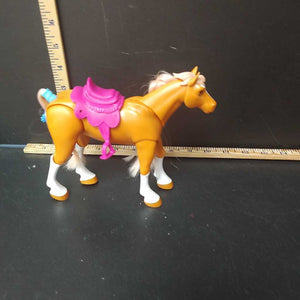 Horse w/saddle