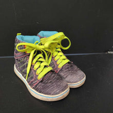 Load image into Gallery viewer, Girls high top sneakers
