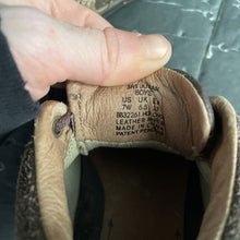 Load image into Gallery viewer, Boys Sneakers
