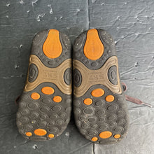 Load image into Gallery viewer, Boys Sneakers
