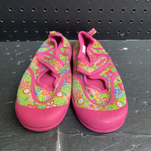Load image into Gallery viewer, Girls Floral Water Shoes
