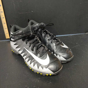 Boys cleats