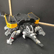 Load image into Gallery viewer, Gargantis bettle bot (beetleborgs) vintage collectible
