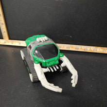 Load image into Gallery viewer, Big bad metallix attack tank (beetleborgs) vintage collectible
