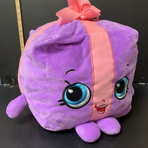 Miss Pressy Plush present