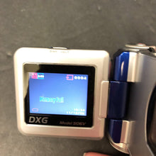 Load image into Gallery viewer, MPEG 4 Movie Digital Video Camera w/Case (DXG)
