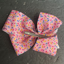 Load image into Gallery viewer, Unicrorn &amp;sprinkles hairbow
