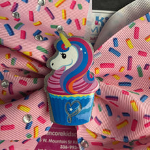 Load image into Gallery viewer, Unicrorn &amp;sprinkles hairbow
