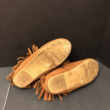 Load image into Gallery viewer, Girls Fringe Moccasin Shoes
