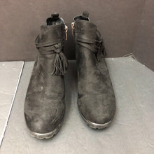 Load image into Gallery viewer, Girls Fringe Ankle Boots
