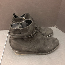 Load image into Gallery viewer, Girls Fringe Ankle Boots

