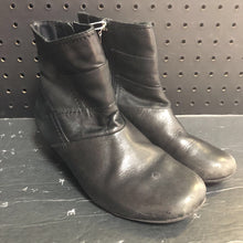 Load image into Gallery viewer, Girls Heeled Boots
