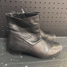 Load image into Gallery viewer, Girls Heeled Boots
