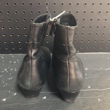 Load image into Gallery viewer, Girls Heeled Boots
