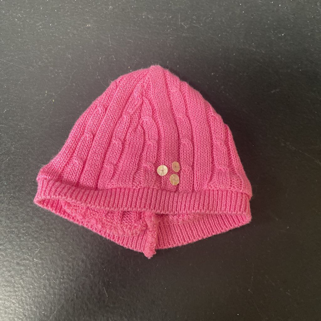 Knitted winter hat for 18
