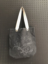Load image into Gallery viewer, Handbag
