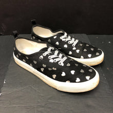 Load image into Gallery viewer, Girls Heart Slide On Shoes
