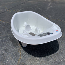Load image into Gallery viewer, Baby Bath Tub w/Scale (AquaScale)
