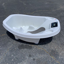 Load image into Gallery viewer, Baby Bath Tub w/Scale (AquaScale)
