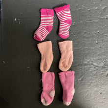 Load image into Gallery viewer, 3pk Girls Socks
