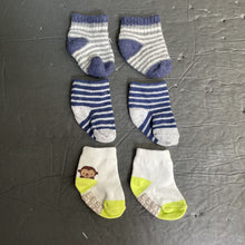 Load image into Gallery viewer, 3pk Boys Socks
