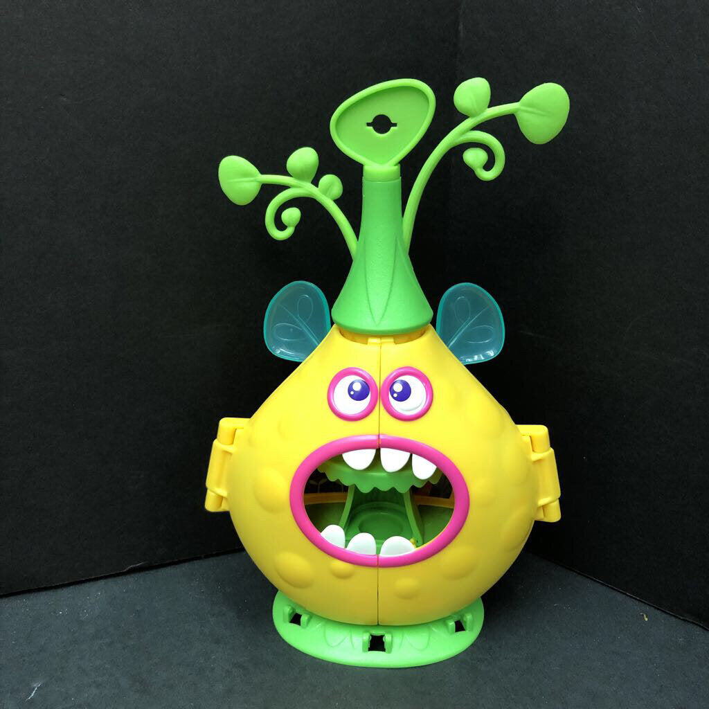 Camp Critter Pod Playset