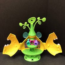 Load image into Gallery viewer, Camp Critter Pod Playset
