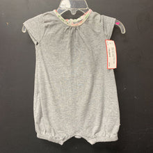 Load image into Gallery viewer, Solid outfit
