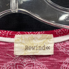 Load image into Gallery viewer, Pattern lace top
