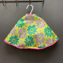 Load image into Gallery viewer, Floral Hair Stylist Apron for 18" Doll
