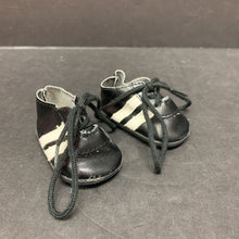 Load image into Gallery viewer, Cleats for 14" Doll
