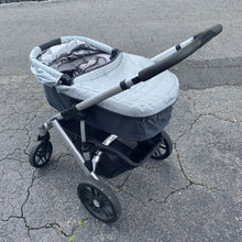 Load image into Gallery viewer, Travel System w/ Stroller &amp; Bassinet (Uppababy)
