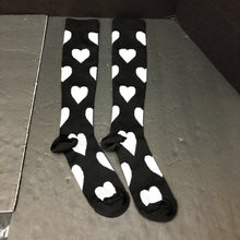 Load image into Gallery viewer, Girls Heart Socks

