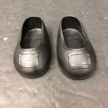 Load image into Gallery viewer, Shoes for 18&quot; Doll
