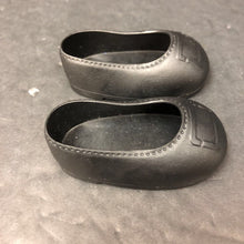 Load image into Gallery viewer, Shoes for 18" Doll
