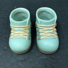 Load image into Gallery viewer, Shoes for 18" Doll
