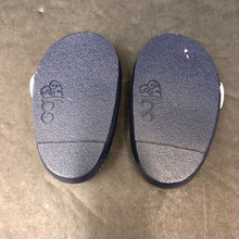 Load image into Gallery viewer, Shoes for 18" Doll
