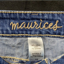 Load image into Gallery viewer, Denim studded shorts
