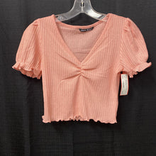 Load image into Gallery viewer, Vneck ruffle crop top
