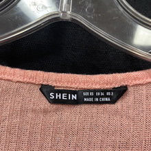 Load image into Gallery viewer, Vneck ruffle crop top
