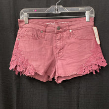 Load image into Gallery viewer, Denim flower lace shorts
