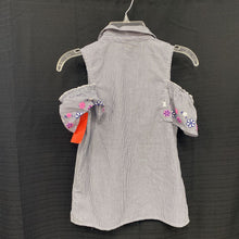 Load image into Gallery viewer, Flower off shoulder button top
