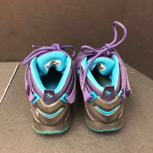 Load image into Gallery viewer, Boys Lebron James Soldier 9 Sneakers
