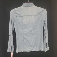 Load image into Gallery viewer, Denim Button Down Top
