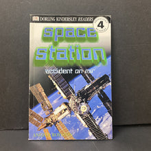 Load image into Gallery viewer, Space Station: Accident on MIR (DK Level 4) -reader
